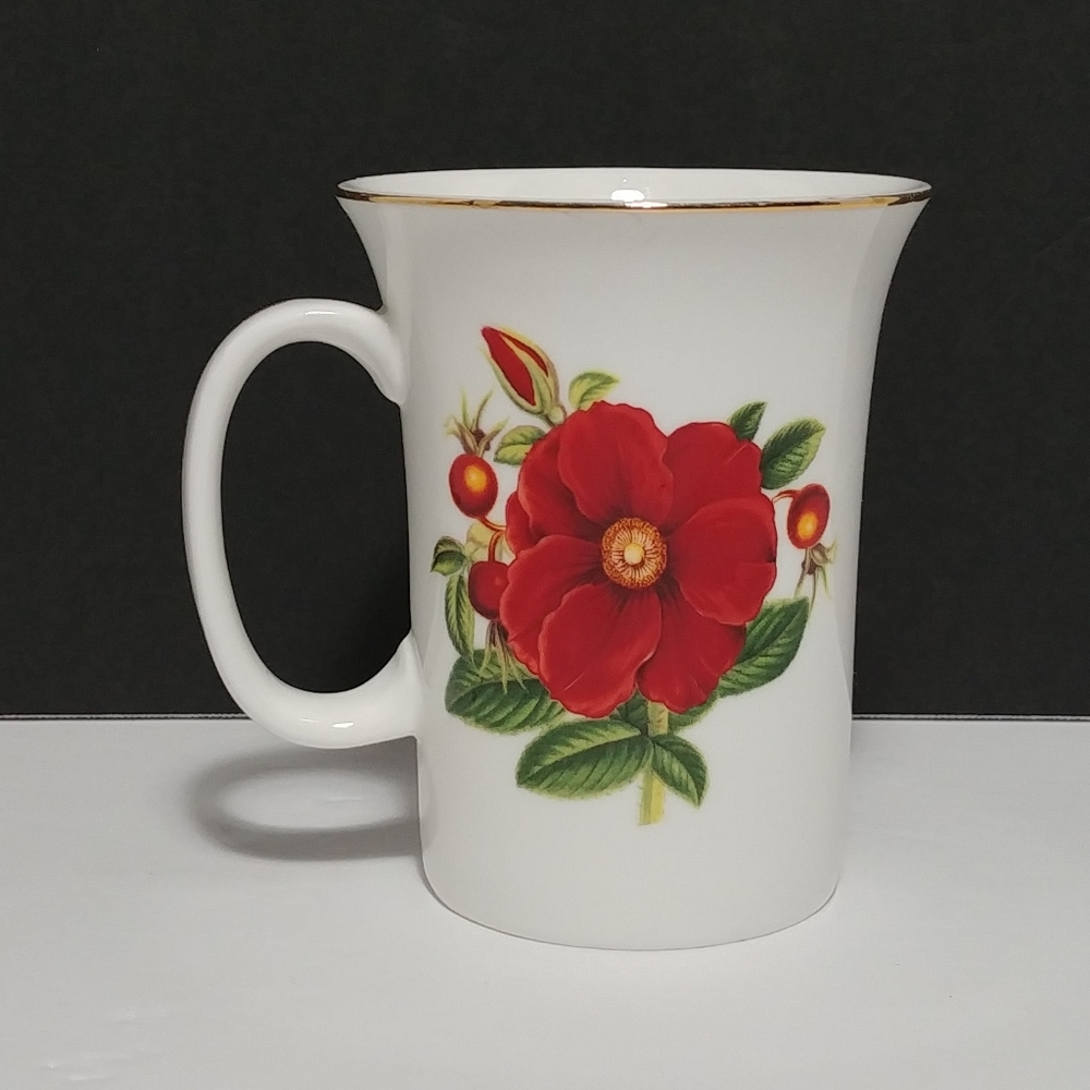 Lovely Grace's Teaware Red Flower Porcelain Mug Excellent